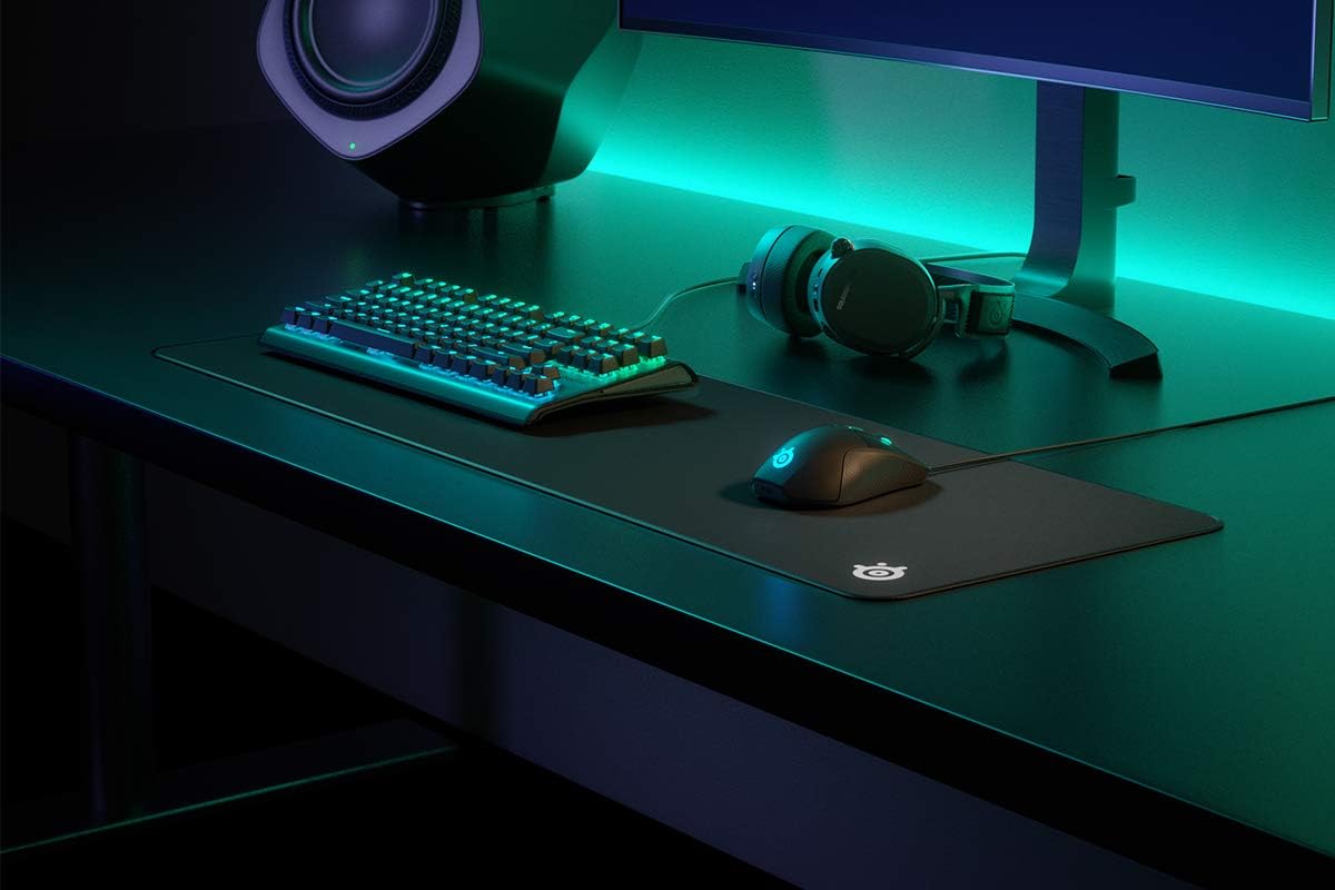 SteelSeries Qck Edge Gaming Mousepad